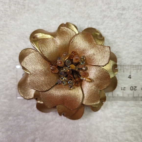 Golden Leather Flower Brooch - Lapel Pin  - Scarf Pin - Picture 5 of 6